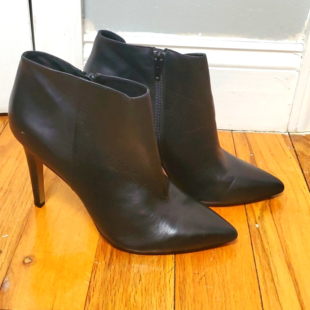 Pure Navy booties
